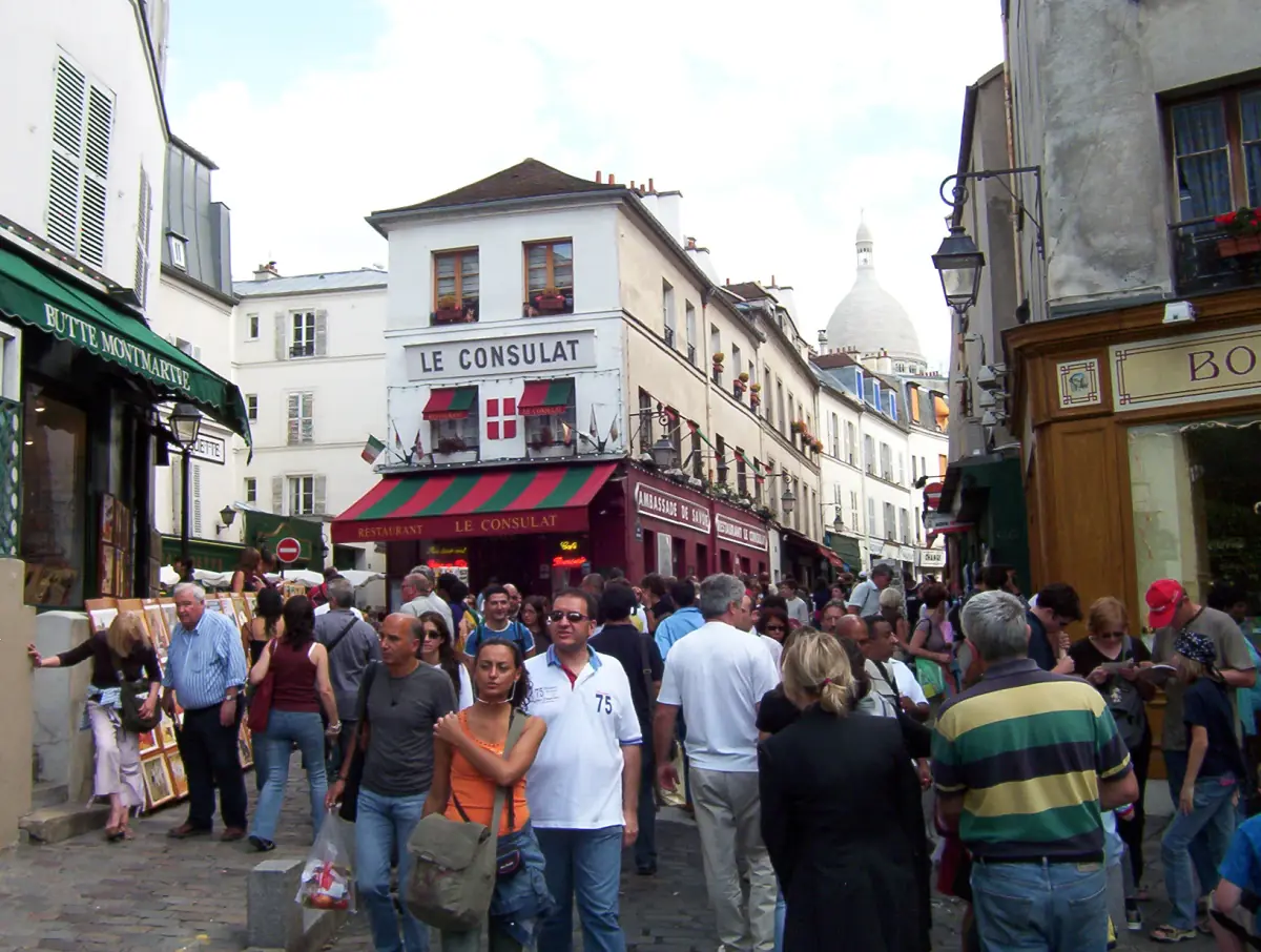A corner café in Montmartre